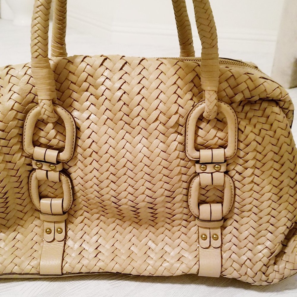 BEAUTIFUL Cole Haan (NWOT) leather Handbag/Bowling bag!